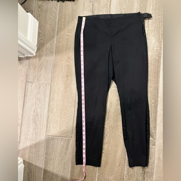 Old Navy Pixie Black Pants Ankle Length Pants Petite 6 - Picture 2 of 6